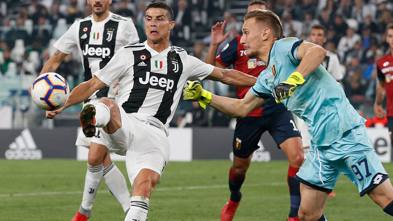 Soccer-Juventus-Ronaldo-playing-against-Genoa