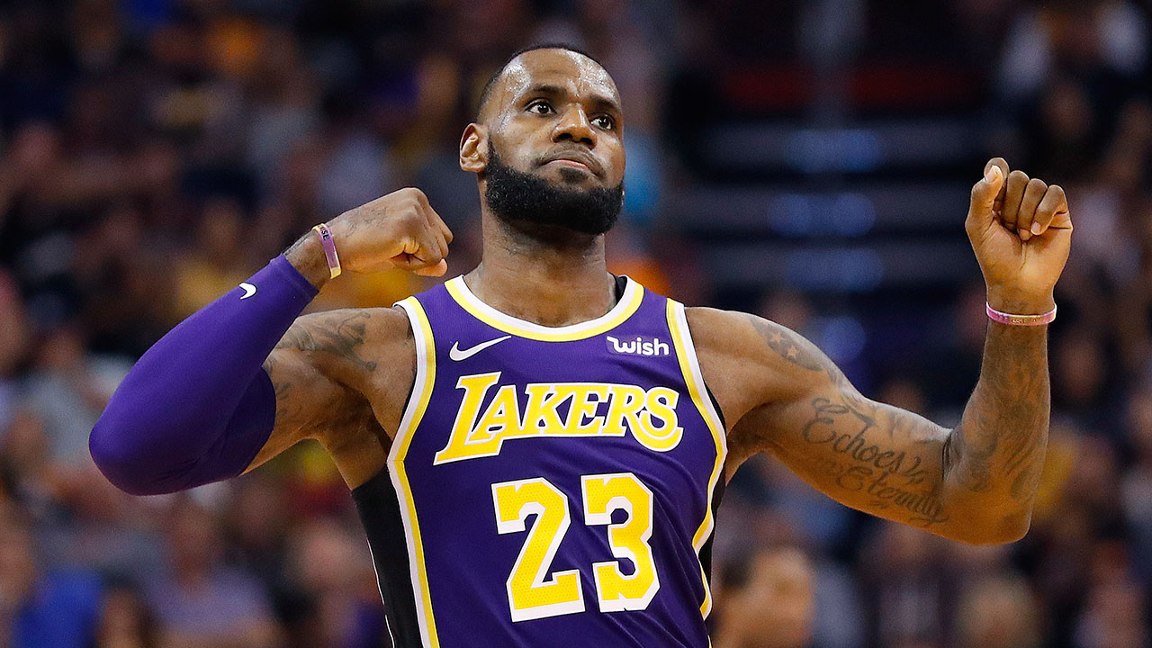 It's time for the Lakers to reduce LeBron James' minutes