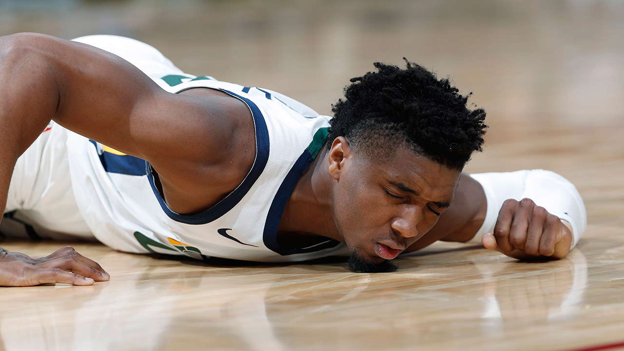 NBA-Jazz-Mitchell-on-the-floor-after-ankle-sprain