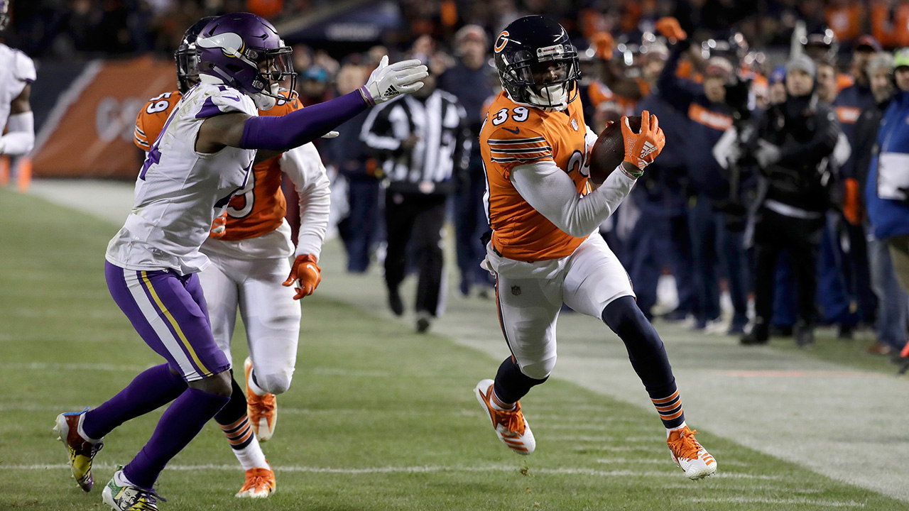 NFL-Bears-Jackson-returns-interception-for-touchdown-against-Vikings