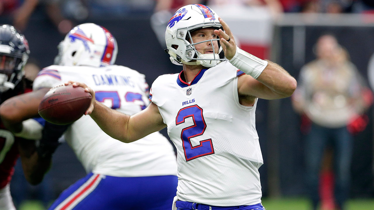 NFL-Bills-Peterman-throws-against-Texans