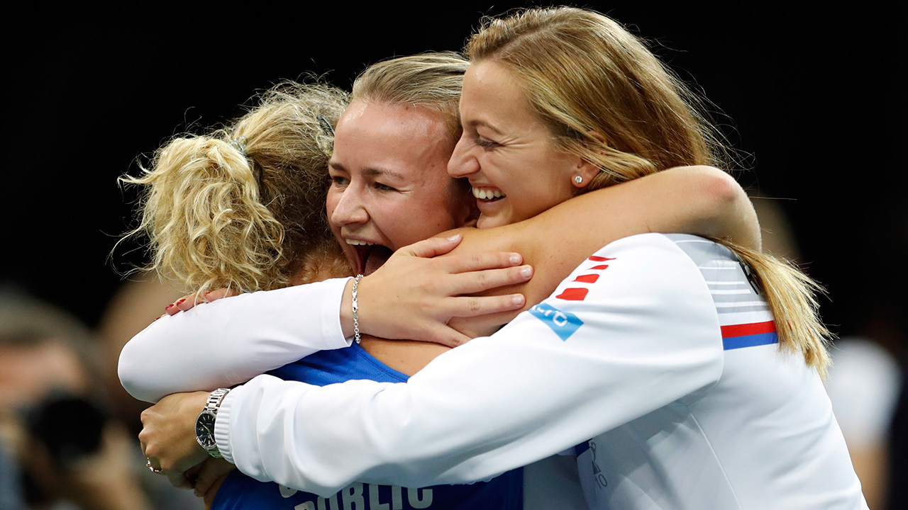 Tennis-Siniakova-celebrates-winning-Fed-Cup-final