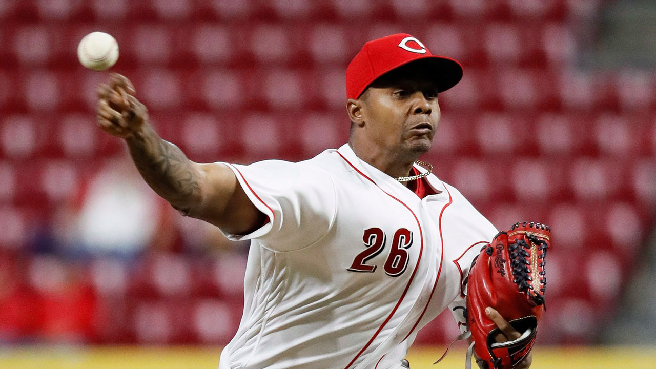 raisel-iglesias-reds-contract