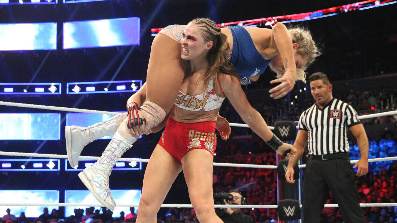 Ronda Rousey vs Charlotte Flair