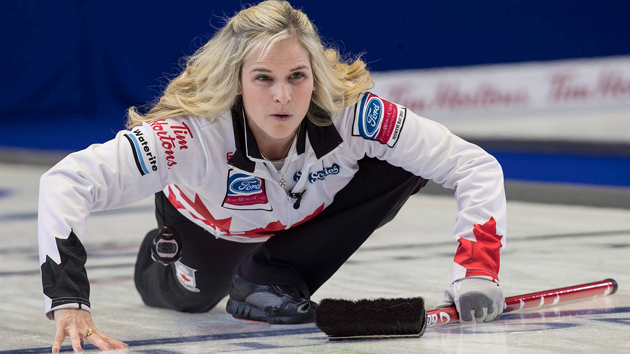 Curling-Jennifer-Jones-watches-shot