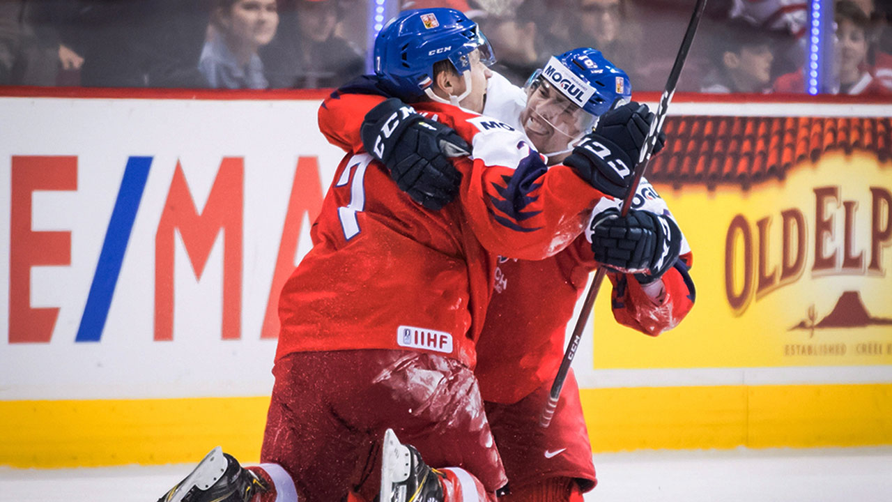 Jr-hockey-Czech-Republic-Kvasnicka-scores-ot-winner-against-Switzerland