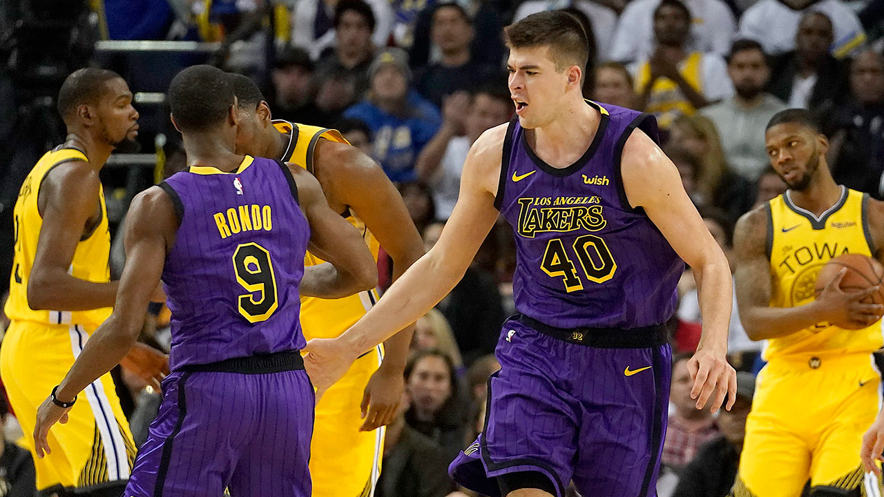ivica-zubac-is-congratulated-by-rajon-rondo