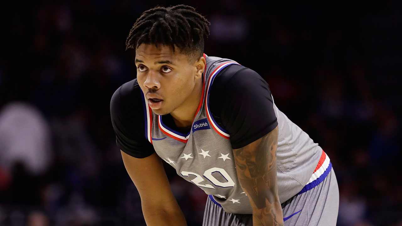 markelle-fultz-looks-on-while-on-a-basketball-court