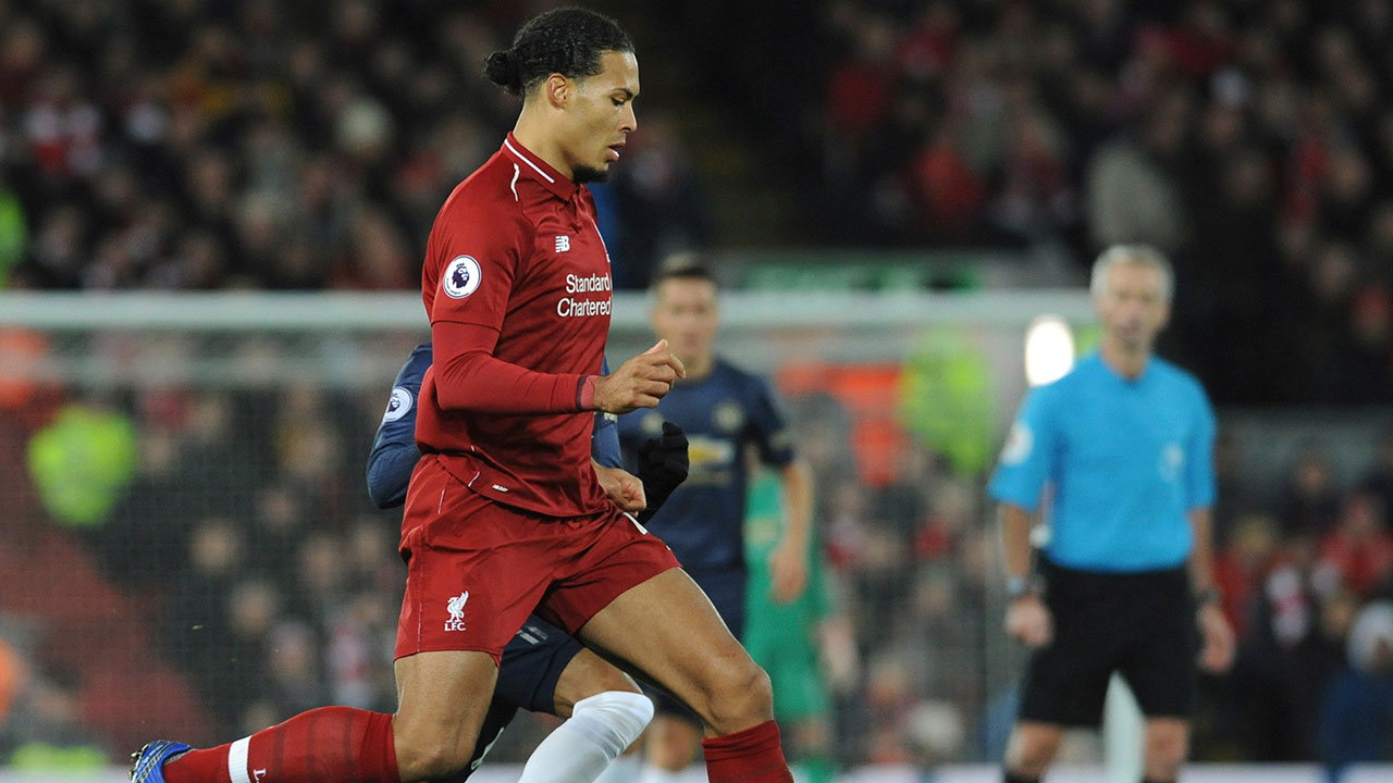 virgil-van-dijk-dribbles-the-ball