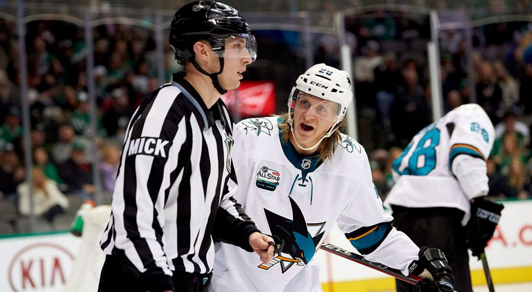 NHL-Sharks-Sorensen-talks-to-referee-1040x572.jpg
