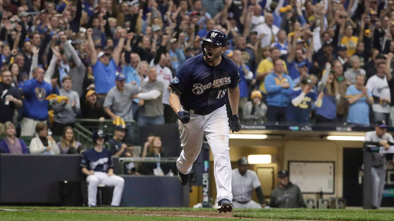 MLB-Brewers-Moustakas-celebrates-after-RBI-single