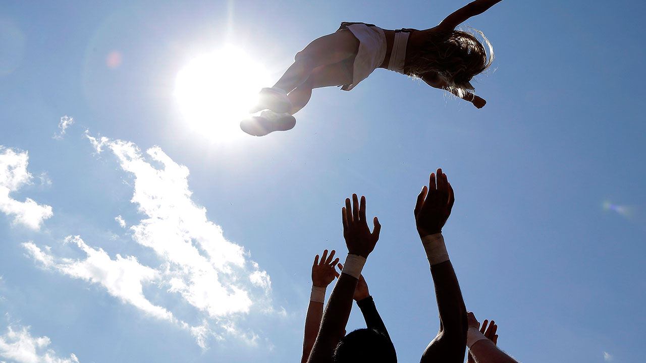 Male-Cheerleaders-CFL