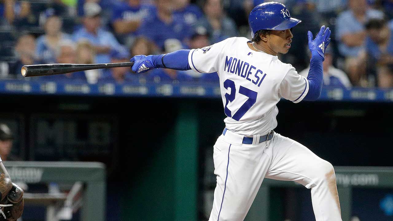 Red Sox acquire SS Adalberto Mondesi from Royals for LHP Josh Taylor