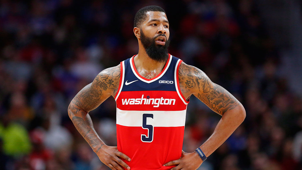 NBA-Wizards-Morris-stands-on-court