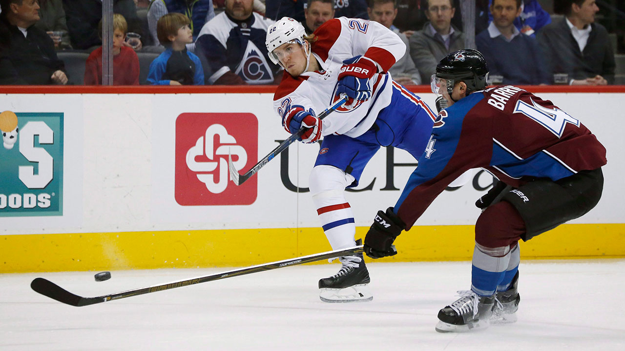 NHL-Canadiens-Weise-shoots-against-Avalanche