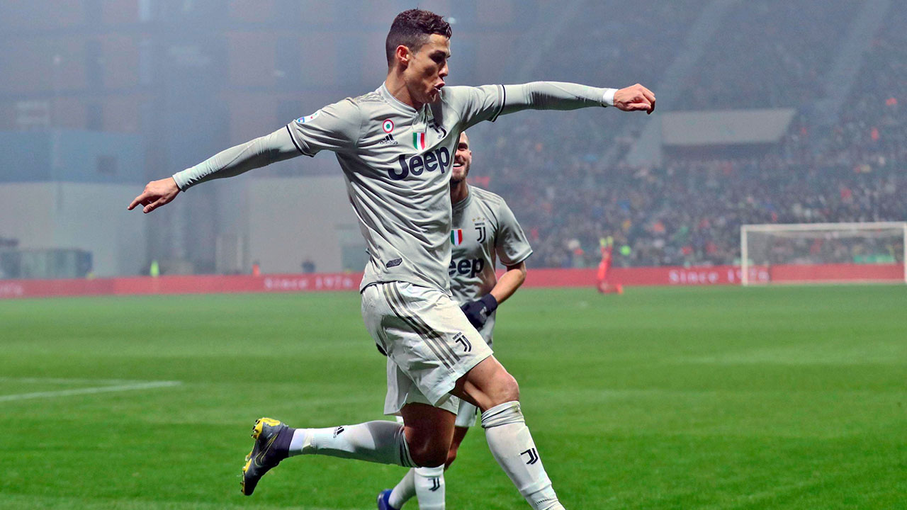 Soccer-Ronaldo-celebrates-after-scoring-goal