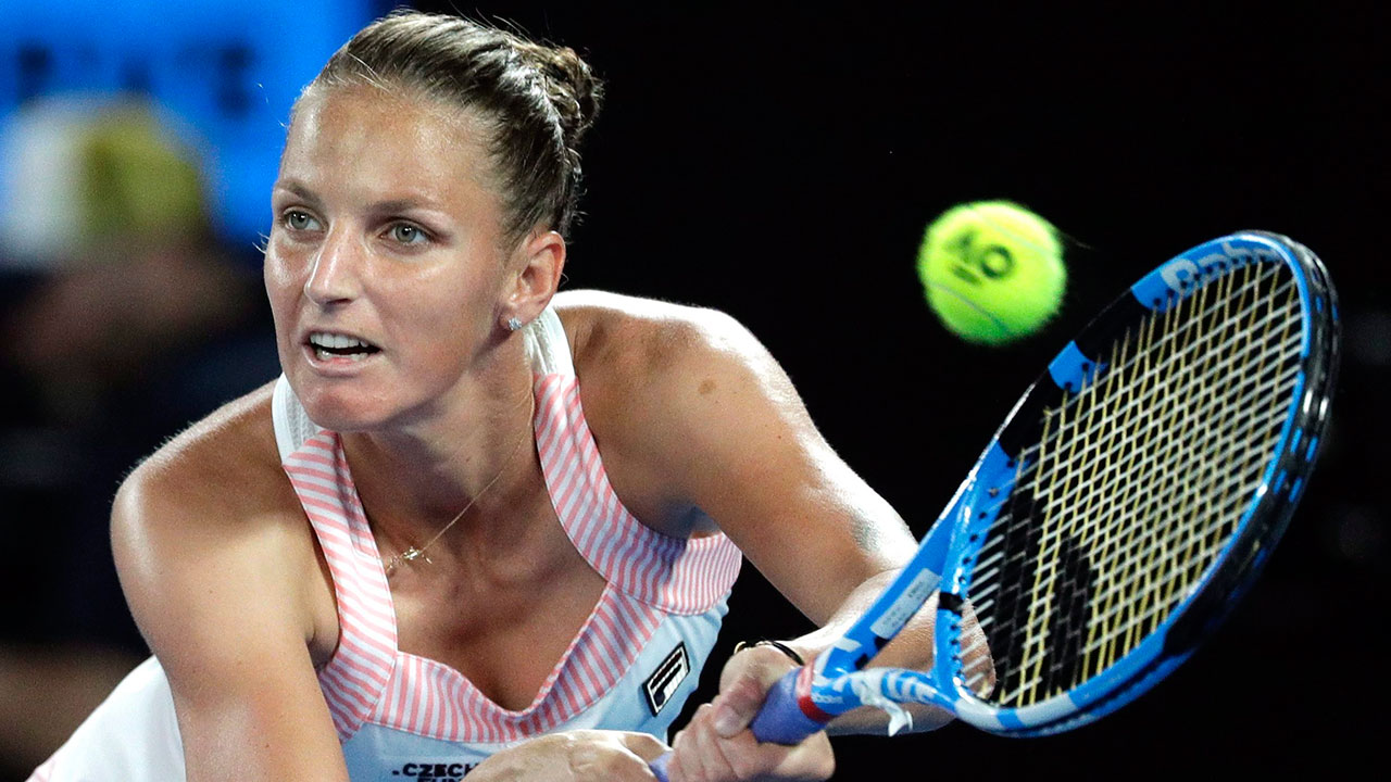 Tennis-WTA-Pliskova-returns-shot