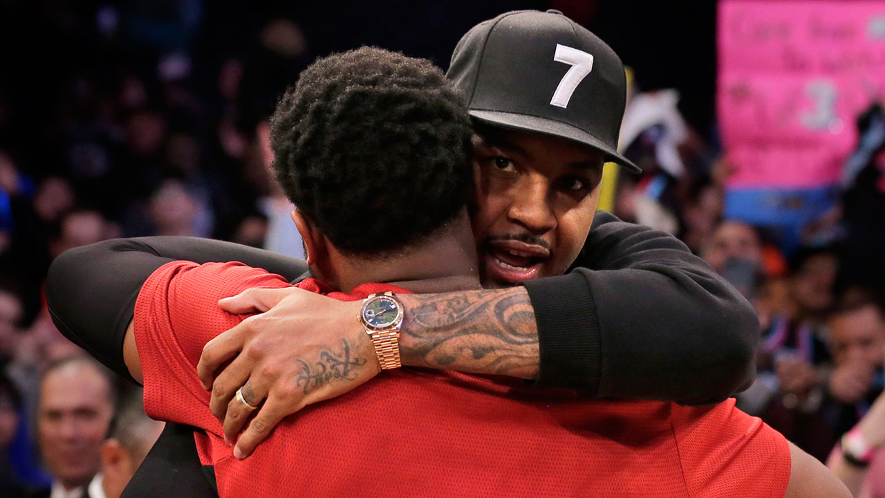 carmelo-anthony-hugs-dwyane-wade