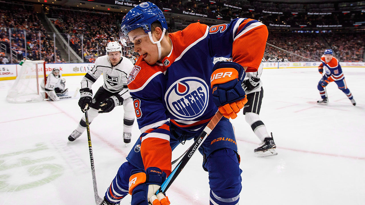 jesse-puljujarvi-controls-the-puck