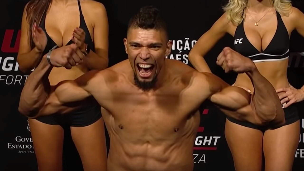 johnny-walker-poses-at-ufc-weigh-ins