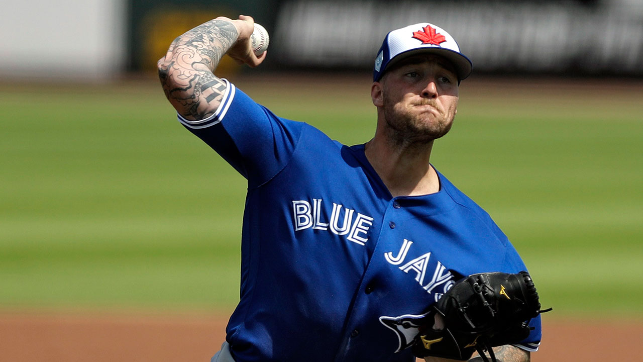 Blue-jays-reid-foley-pitches