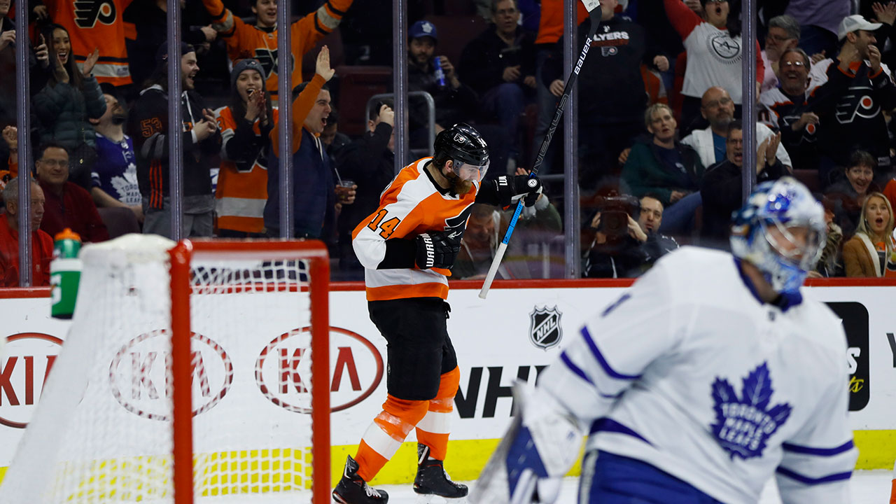 Couturier lifts Flyers to shootout win over Maple 