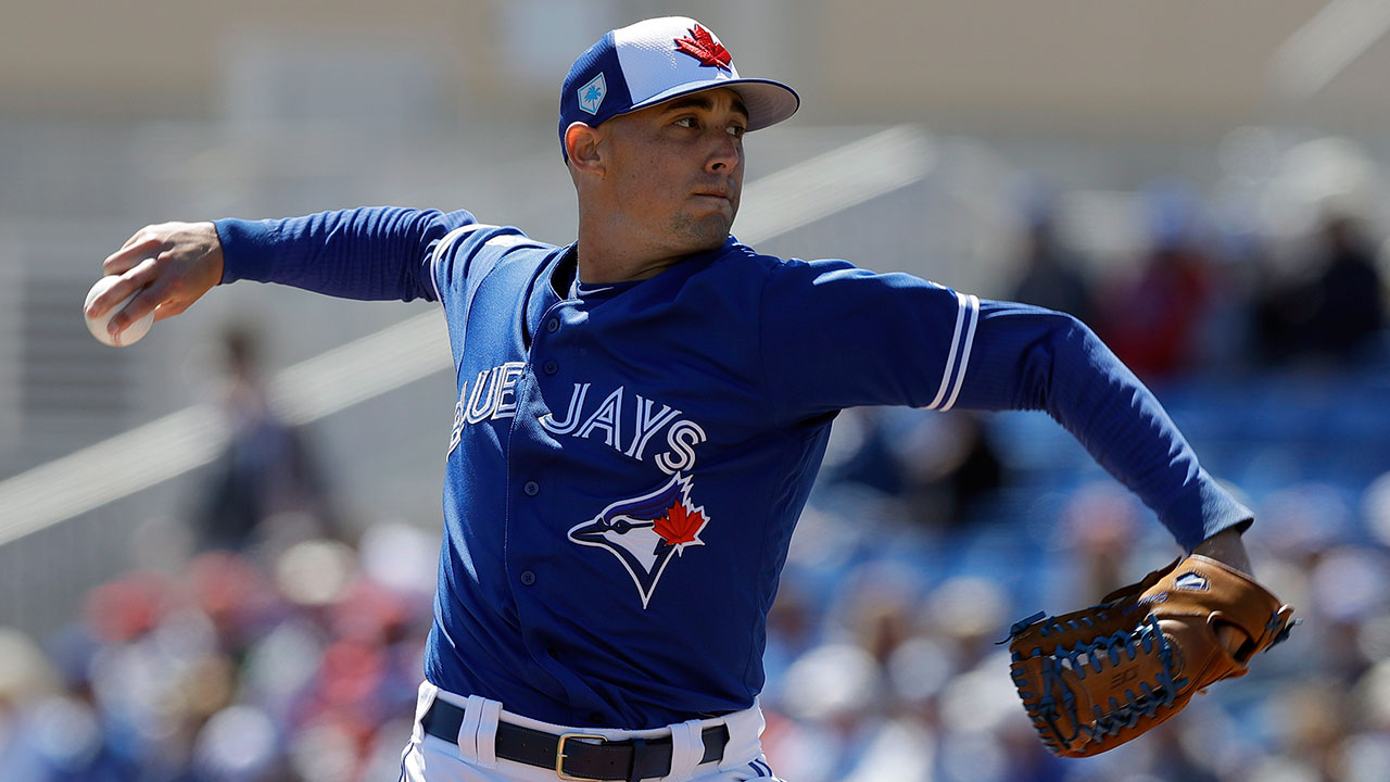 MLB-blue-jays-sanchez-throws