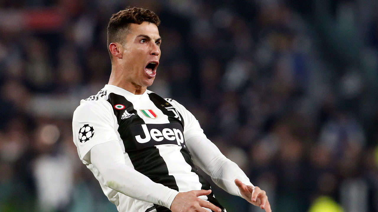Soccer-Ronaldo-celebrates-goal
