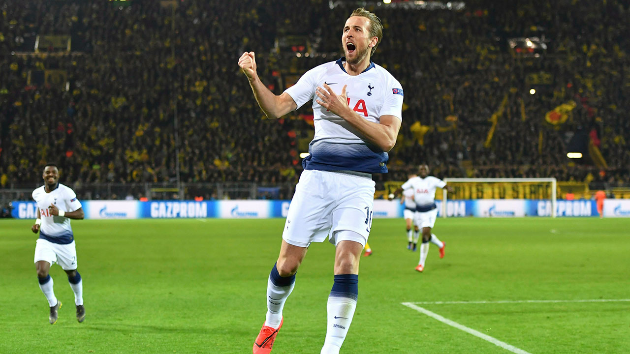 Soccer-Tottenham-Kane-celebrates-goal-against-Borussia-Dortmund