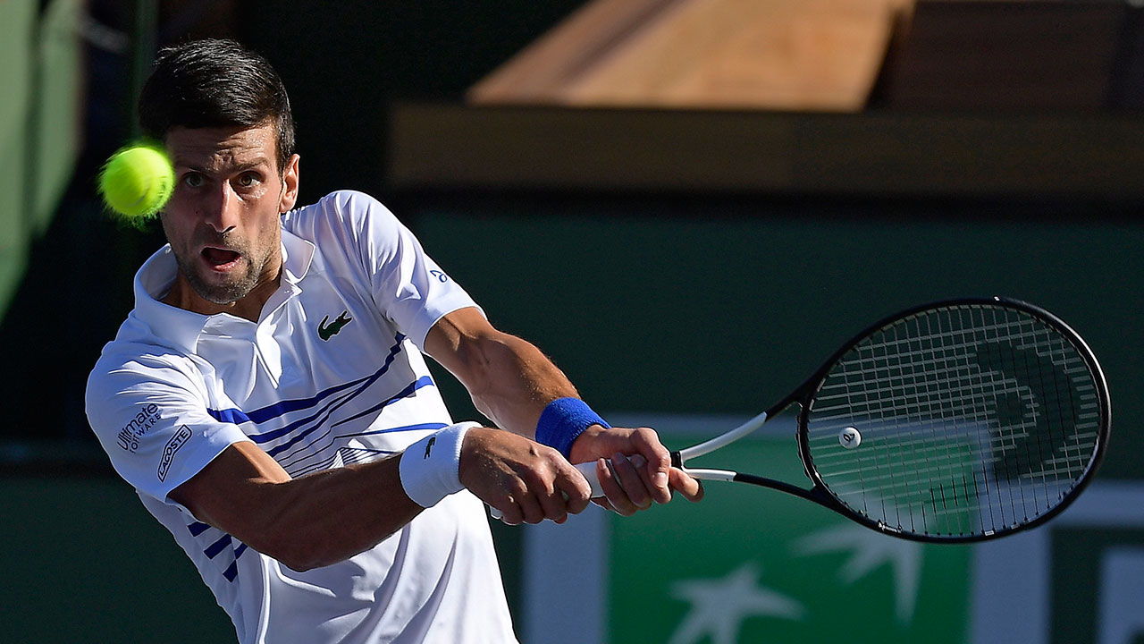 Tennis-Djokovic-returns-shot