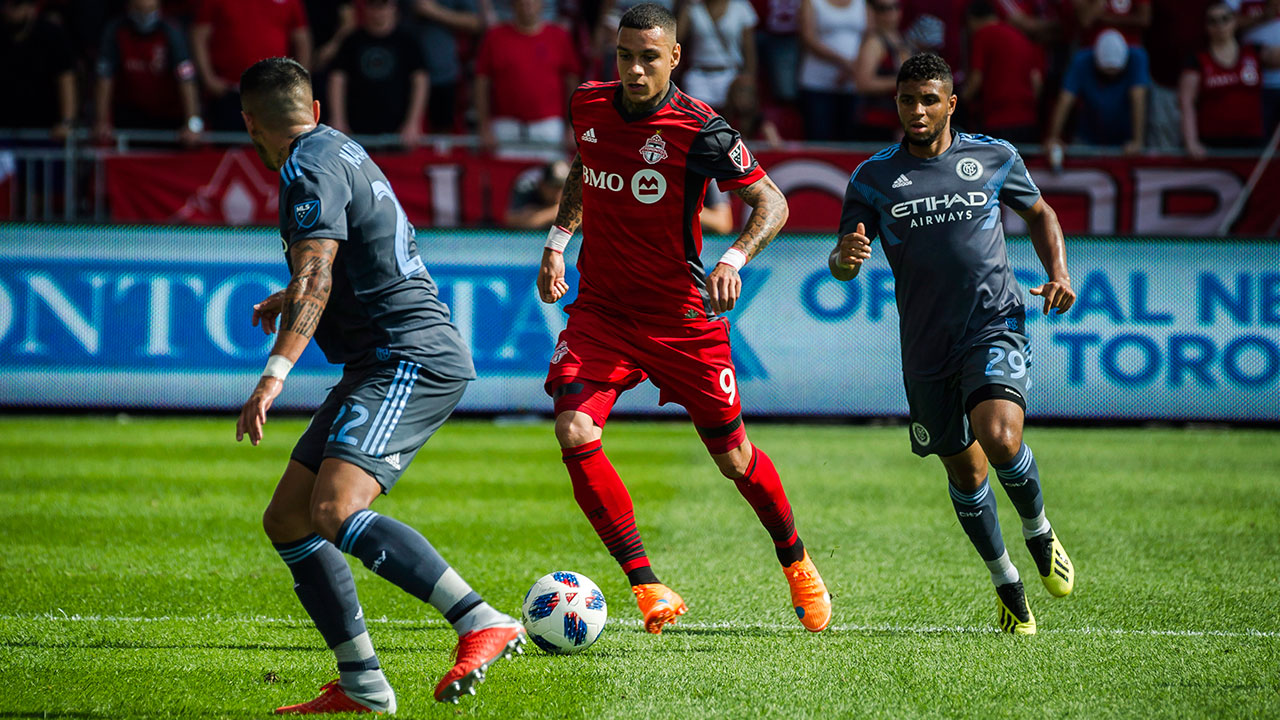 Gregory van der Wiel to leave Toronto FC after training camp bust-up with  Greg Vanney - source - ESPN