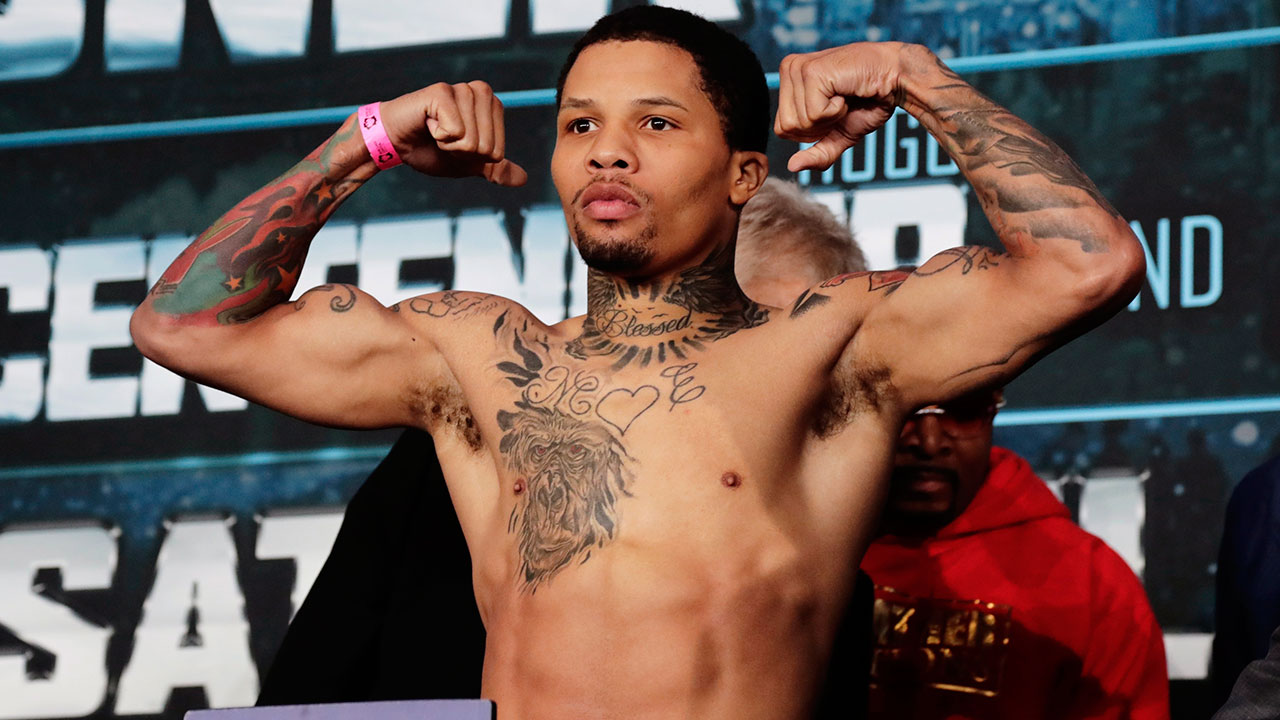 boxer-Gervonta-Davis-flexes-at-weigh-ins
