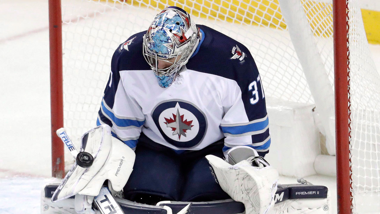 connor-hellebuyck-jets