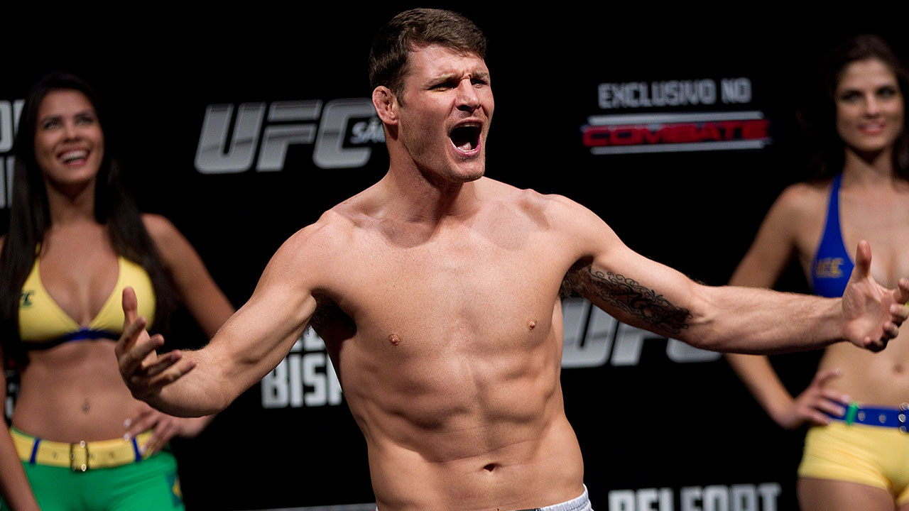 michael-bisping-poses-at-ufc-weigh-ins
