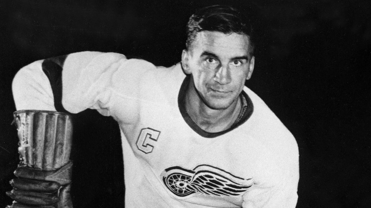 Detroit-Red-Wings-great-and-Hall-of-Famer-Ted-Lindsay