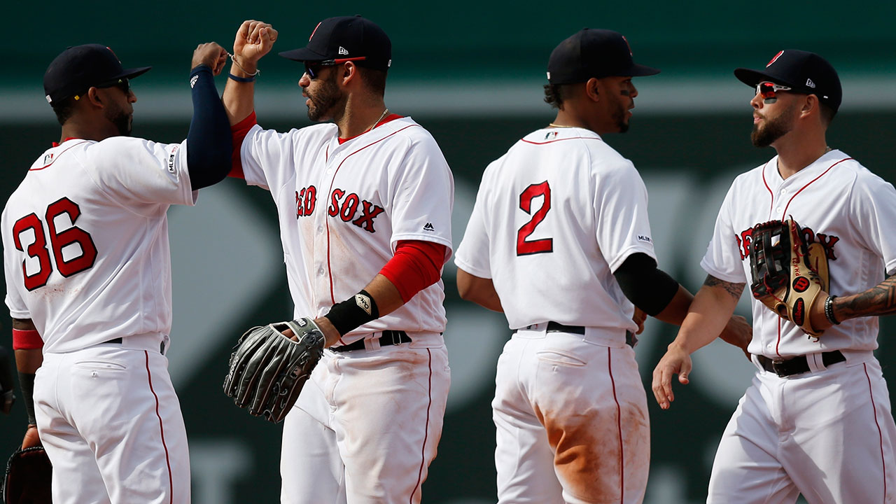 MLB-Red-Sox-celebrate-win