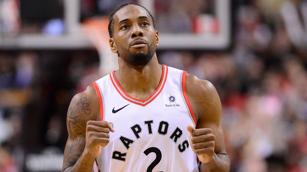 NBA-Raptors-Leonard-celebrates-after-scoring