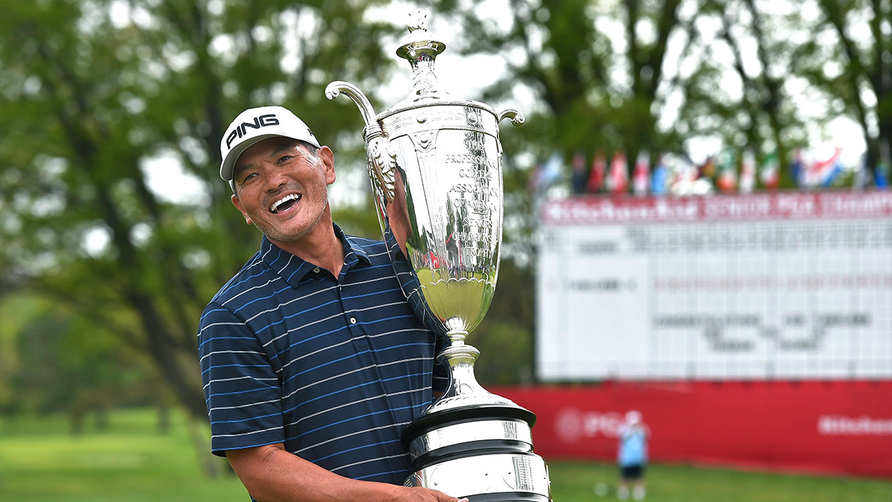 Golf-PGA-Ken-Tanigawa-celebrates-PGA-championship-win