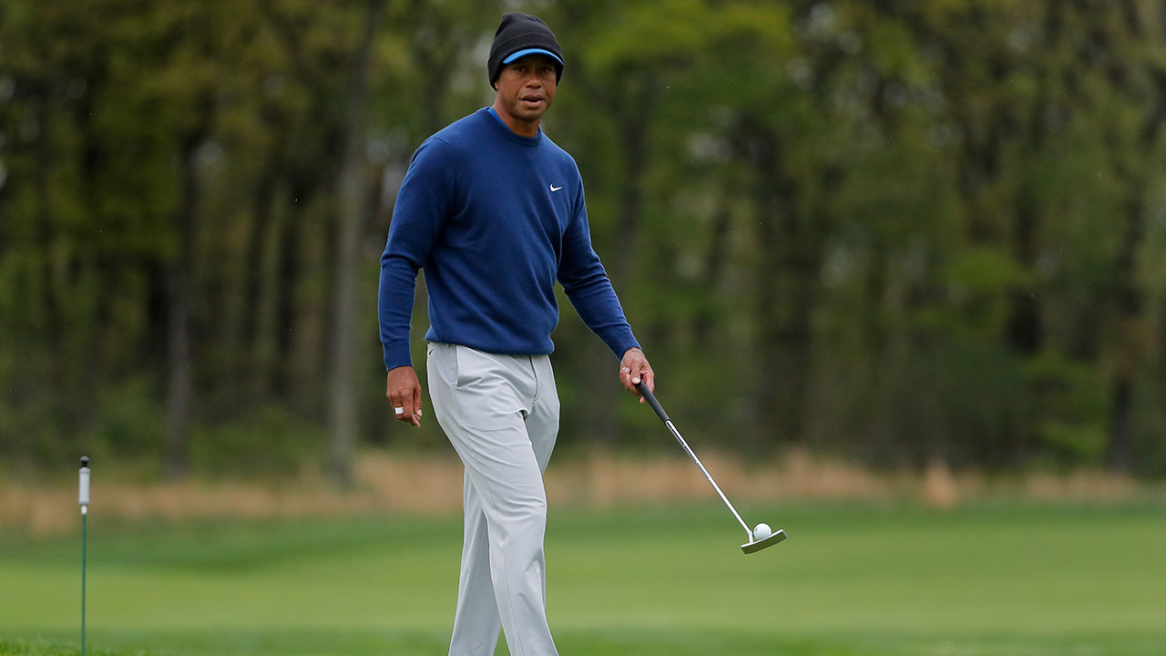 Golf-PGA-Tiger-Woods-walks-on-green-during-practice-round