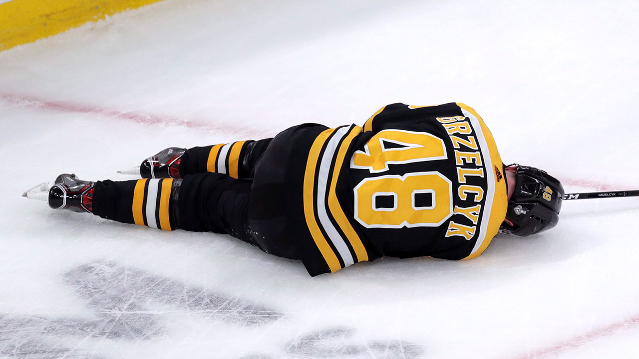 David Krejci crushed by pane of arena glass during Bruins' OT goal  celebration (PHOTO/VIDEO)