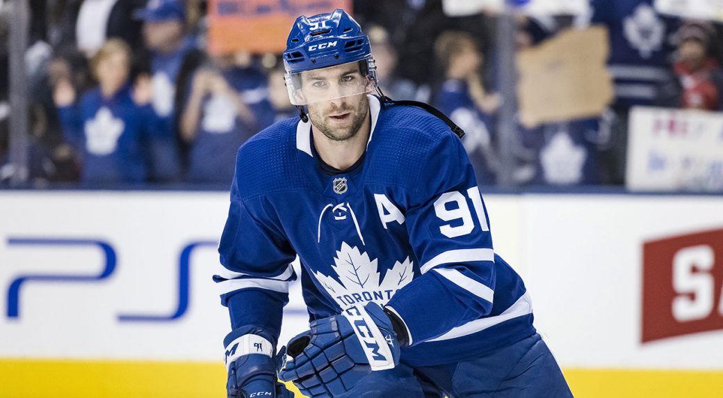 Maple Leafs' John Tavares out one month 