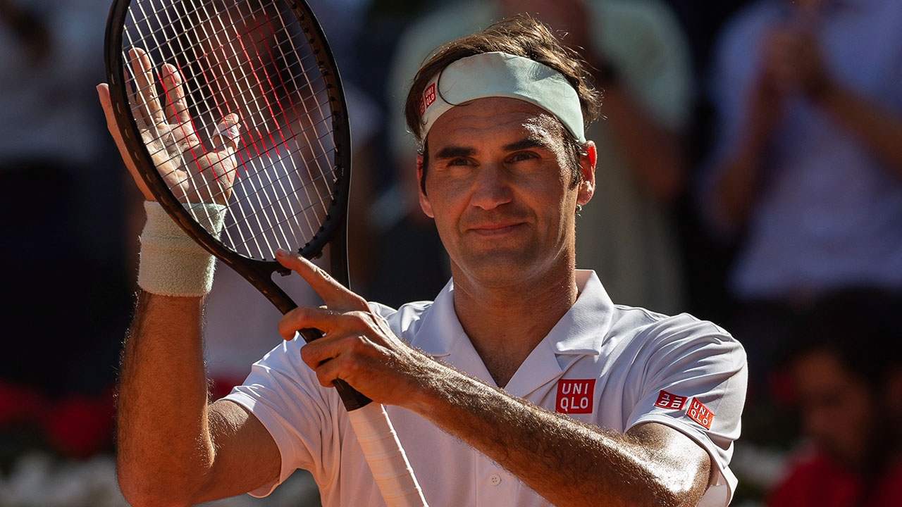 Tennis-Federer-celebrates-after-match