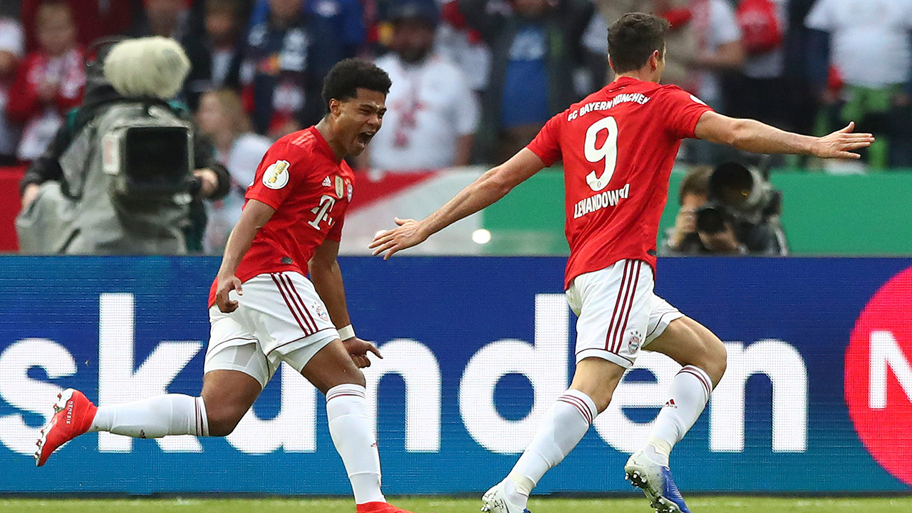 bayerns-robert-lewandowski-and-serge-gnabry-celebrate-goal
