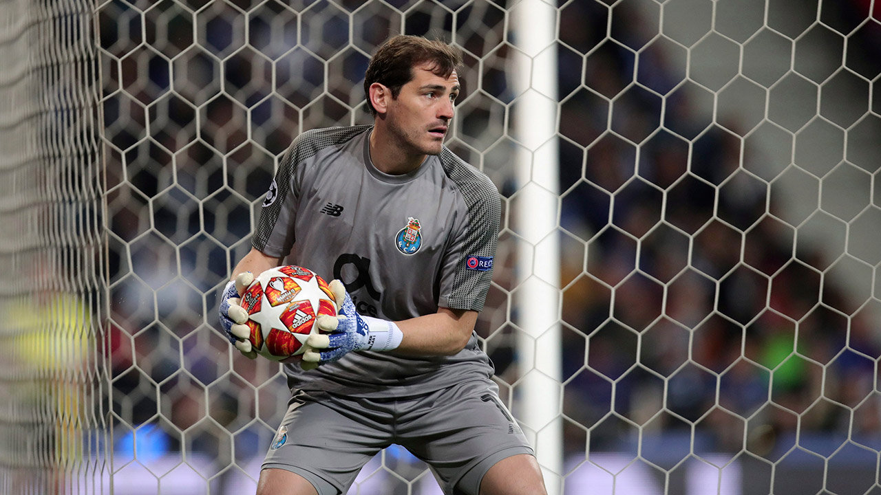 porto-goalkeeper-iker-casillas