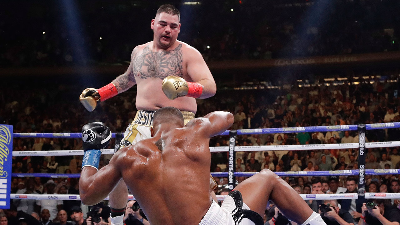 Boxing-Ruiz-knocks-down-Joshua