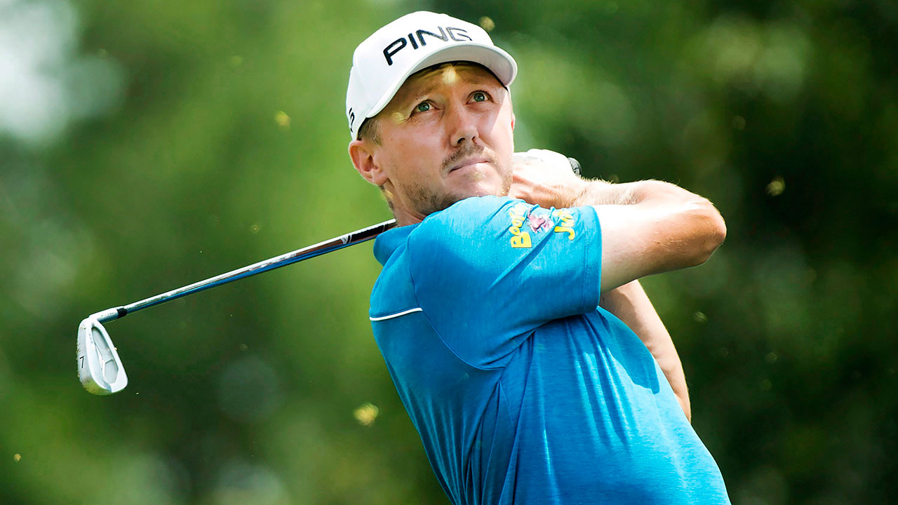 Golf-PGA-Hughes-watches-shot