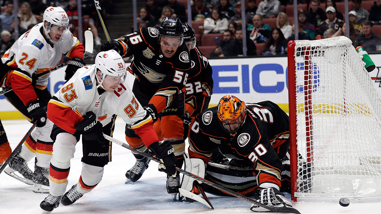 Ducks sign Sam Carrick to 2-year, $1.7-million contract extension