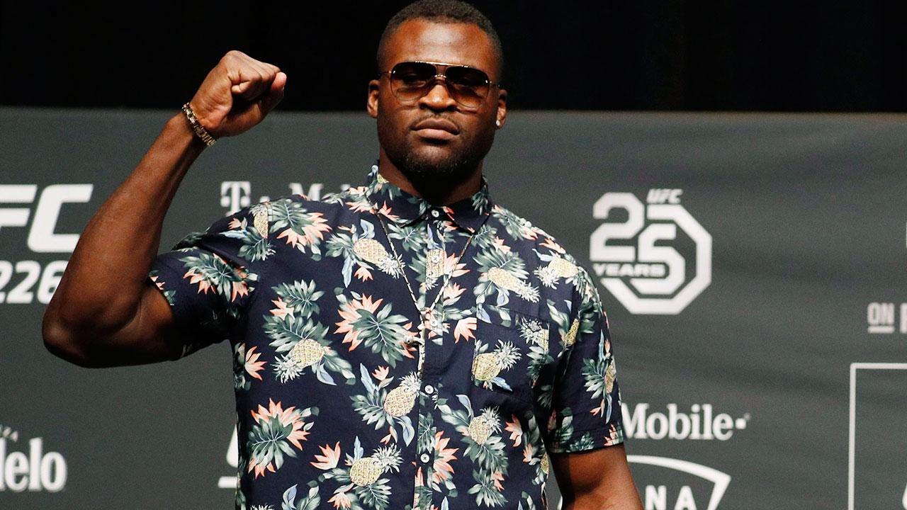 francis-ngannou-poses-at-ufc-press-conference