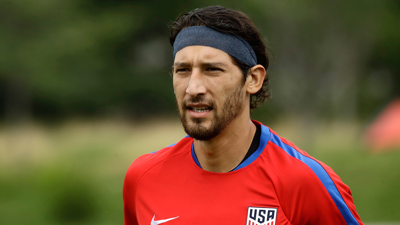 united-states-omar-gonzalez-practises