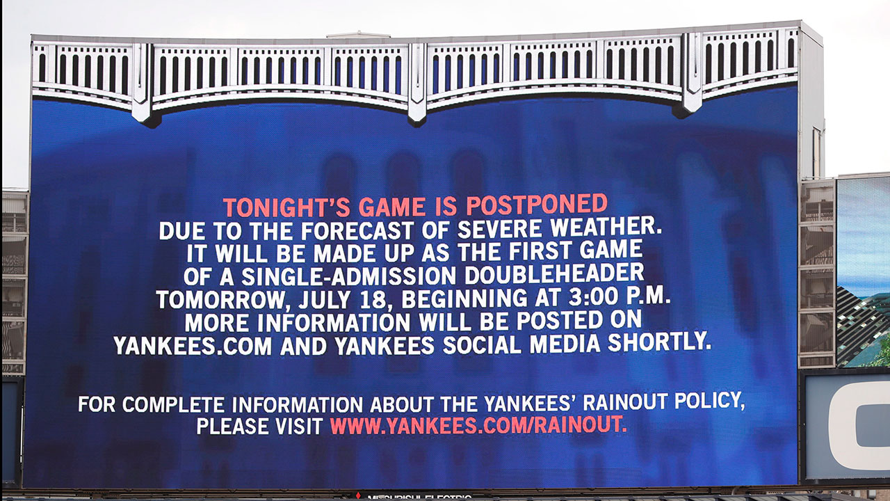 MLB-Yankees-video-board